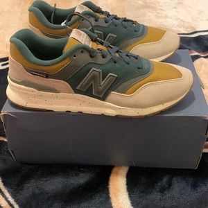 New Balance 997H Men’s 8.5
